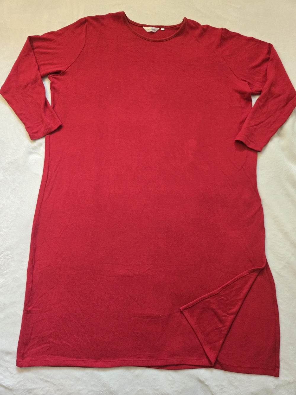 Classic Red Knit Midi Dress with Long Sleeves